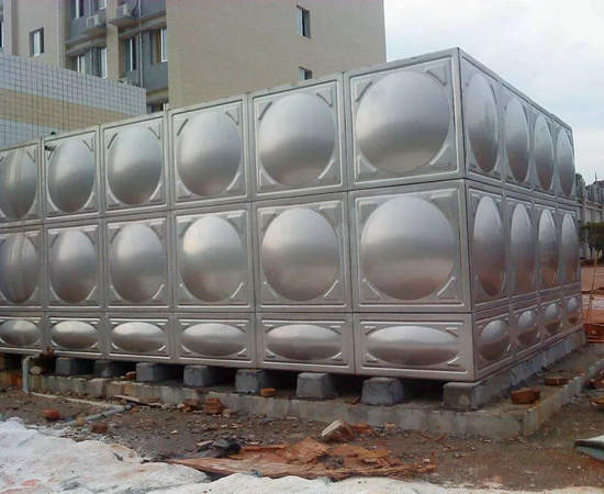 不銹鋼水箱安裝完畢后,可以通過以下步驟進行測試