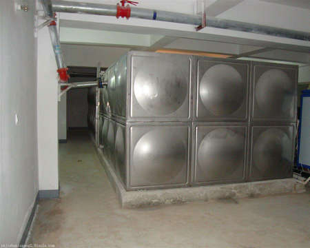 不銹鋼生活水箱的導(dǎo)流板：能否為您節(jié)約成本？