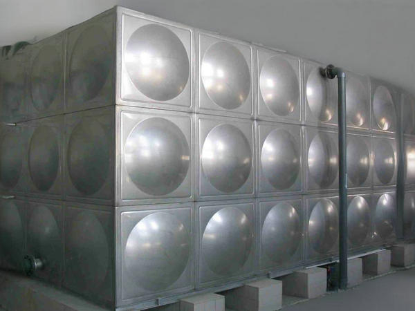 如何減少西安不銹鋼生活水箱中水垢的產生？